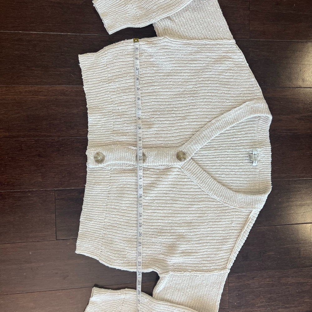 American Eagle Outfitters Cream Knit Sweater